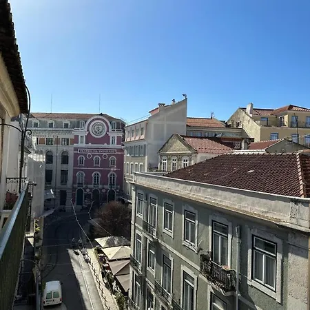 Privativo Com Varanda No Chiado Alloggio in famiglia Lisbona